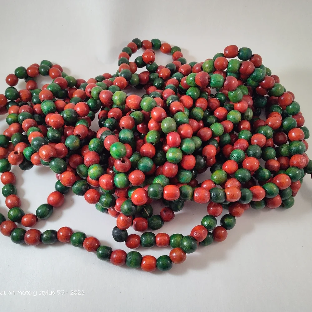 Vintage LARGE BEAD Red and Green Wooden Garland
